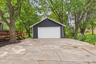 660 County Rd D E, Little Canada, MN 55117 - Photo 6