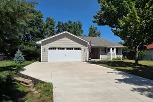 3917 Edgewood Rd NE, Circle Pines, MN 55014 - Photo 6