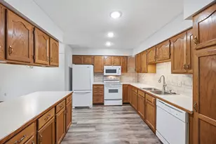 717 Green Ave SE, Watertown, MN 55388 - Photo 6
