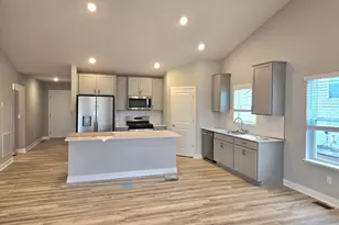 17468 Dulles Ln, Lakeville, MN 55044 - Photo 2