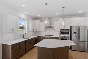 5351 Queens Dr NW, Rochester, MN 55901 - Photo 2
