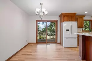 16015 Oak Shore Dr, Lakeville, MN 55044 - Photo 14