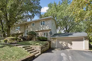 16015 Oak Shore Dr, Lakeville, MN 55044 - Photo 4