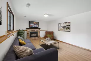16015 Oak Shore Dr, Lakeville, MN 55044 - Photo 32