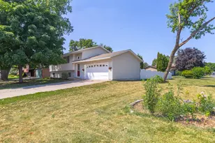 8200 Thomas Ave N, Brooklyn Park, MN 55444 - Photo 1