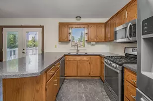 8200 Thomas Ave N, Brooklyn Park, MN 55444 - Photo 6