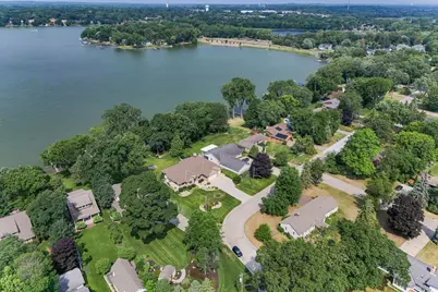 3205 Woodbridge Street, Shoreview, MN 55126 - Photo 2