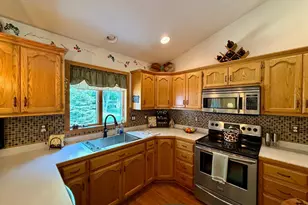 408 Clearview Ct, Moorhead, MN 56560 - Photo 14