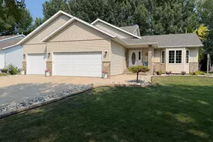 408 Clearview Ct, Moorhead, MN 56560 - Photo 1
