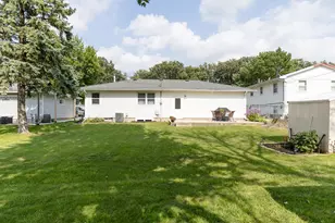 1412 Penn Ave, Albert Lea, MN 56007 - Photo 6