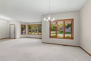 2558 Sumac Cir, White Bear Lake, MN 55110 - Photo 16