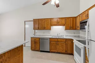 2558 Sumac Cir, White Bear Lake, MN 55110 - Photo 18
