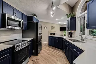 1513 Broken Oak Ct, Lino Lakes, MN 55038 - Photo 4