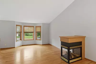 8182 Lori Lane, Woodbury, MN 55125 - Photo 2