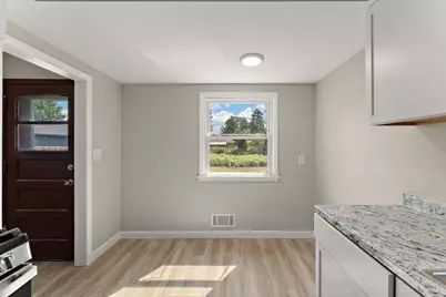 5906 Dupont Avenue N, Brooklyn Center, MN 55430 - Photo 10