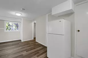 237 Cedar Lake Rd N, Minneapolis, MN 55405 - Photo 22
