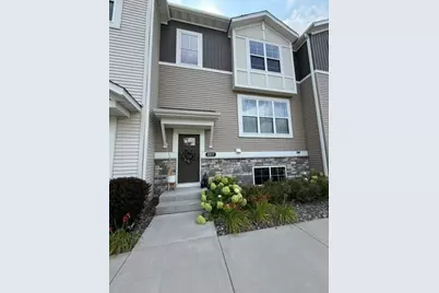 2217 Gateway Curve, North Saint Paul, MN 55109 - Photo 1