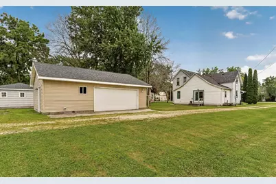 112 E Front Street, Claremont, MN 55924 - Photo 2
