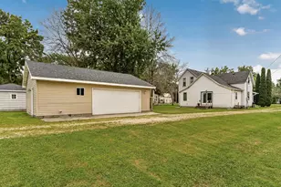112 E Front St, Claremont, MN 55924 - Photo 2