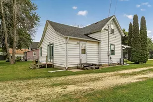 112 E Front St, Claremont, MN 55924 - Photo 26