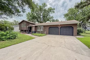 904 Birch Ave W, Hector, MN 55342 - Photo 70