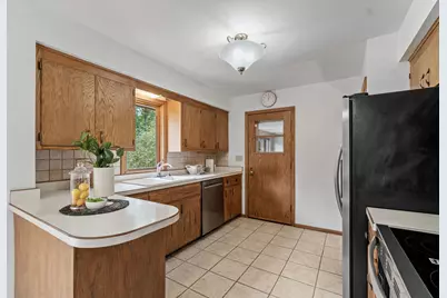 810 Oakwood Drive, New Brighton, MN 55112 - Photo 18