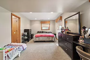 1006 Van Buren St S, Shakopee, MN 55379 - Photo 28