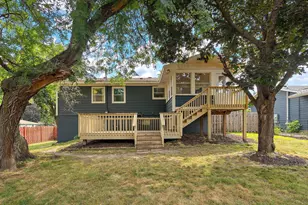 1006 Van Buren St S, Shakopee, MN 55379 - Photo 2