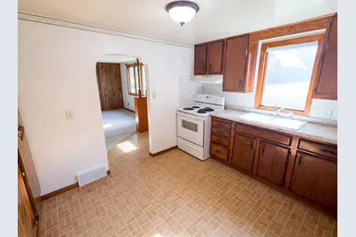 816 S Broadway Street, Spring Valley, MN 55975 - Photo 6