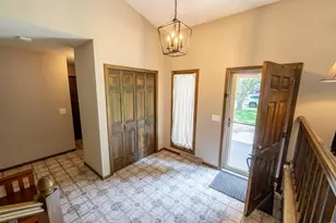 9250 Talus Cir, Eden Prairie, MN 55347 - Photo 10
