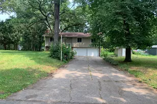 8914 37th St N, Lake Elmo, MN 55042 - Photo 1