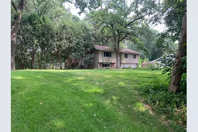 8914 37th Street N, Lake Elmo, MN 55042 - Photo 2