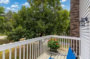 3632 Gershwin Ln N, Oakdale, MN 55128 - Photo 4