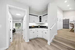 9281 Amsden Way, Eden Prairie, MN 55347 - Photo 18