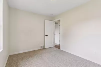 640 Grospoint Lane N, Oakdale, MN 55128 - Photo 18