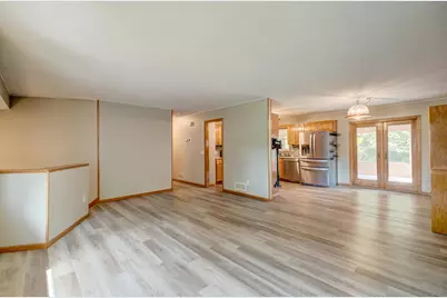 9707 Heath Avenue S, Cottage Grove, MN 55016 - Photo 8