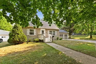 614 Lower Johnson Cir, Saint Peter, MN 56082 - Photo 2