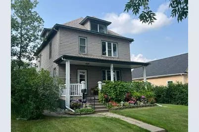821 10th Street N, Virginia, MN 55792 - Photo 2