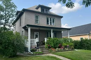 821 10th St N, Virginia, MN 55792 - Photo 2
