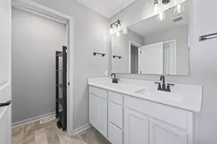 6178 Highland Hls Cir S, Cottage Grove, MN 55016 - Photo 12