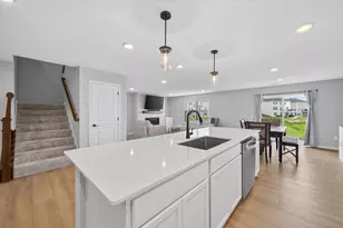6178 Highland Hls Cir S, Cottage Grove, MN 55016 - Photo 2