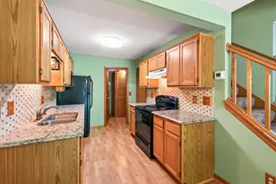 15242 Lesley Ln, Eden Prairie, MN 55346 - Photo 10