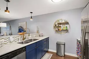 48 Groveland Terrace, Minneapolis, MN 55403 - Photo 8