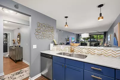 48 Groveland Terrace #B206, Minneapolis, MN 55403 - Photo 10