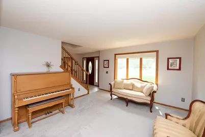 8769 Jewel Avenue S, Cottage Grove, MN 55016 - Photo 12