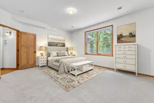 682 Bibeau Ct, Vadnais Heights, MN 55127 - Photo 4