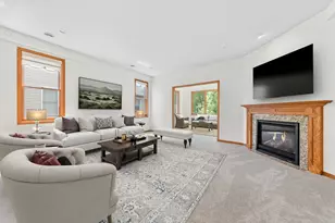 682 Bibeau Ct, Vadnais Heights, MN 55127 - Photo 2
