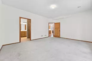 682 Bibeau Ct, Vadnais Heights, MN 55127 - Photo 16