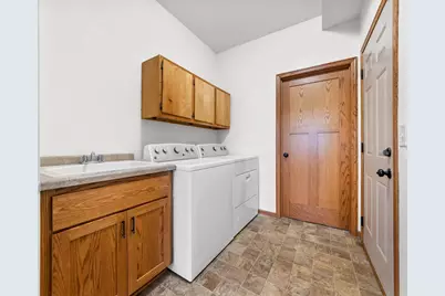 682 Bibeau Court, Vadnais Heights, MN 55127 - Photo 18