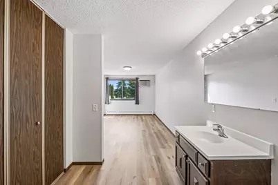 4009 Heritage Hills Drive #207, Bloomington, MN 55437 - Photo 14